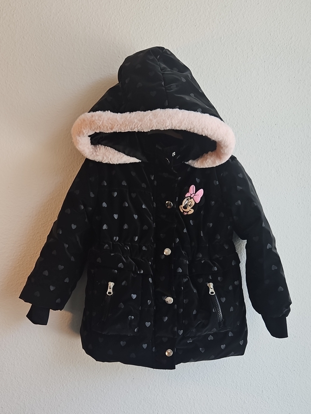 Disney Minnie Mouse Black Puffer Jacket w/ Hearts w/ Pink Faux Fur Hood Size 4T